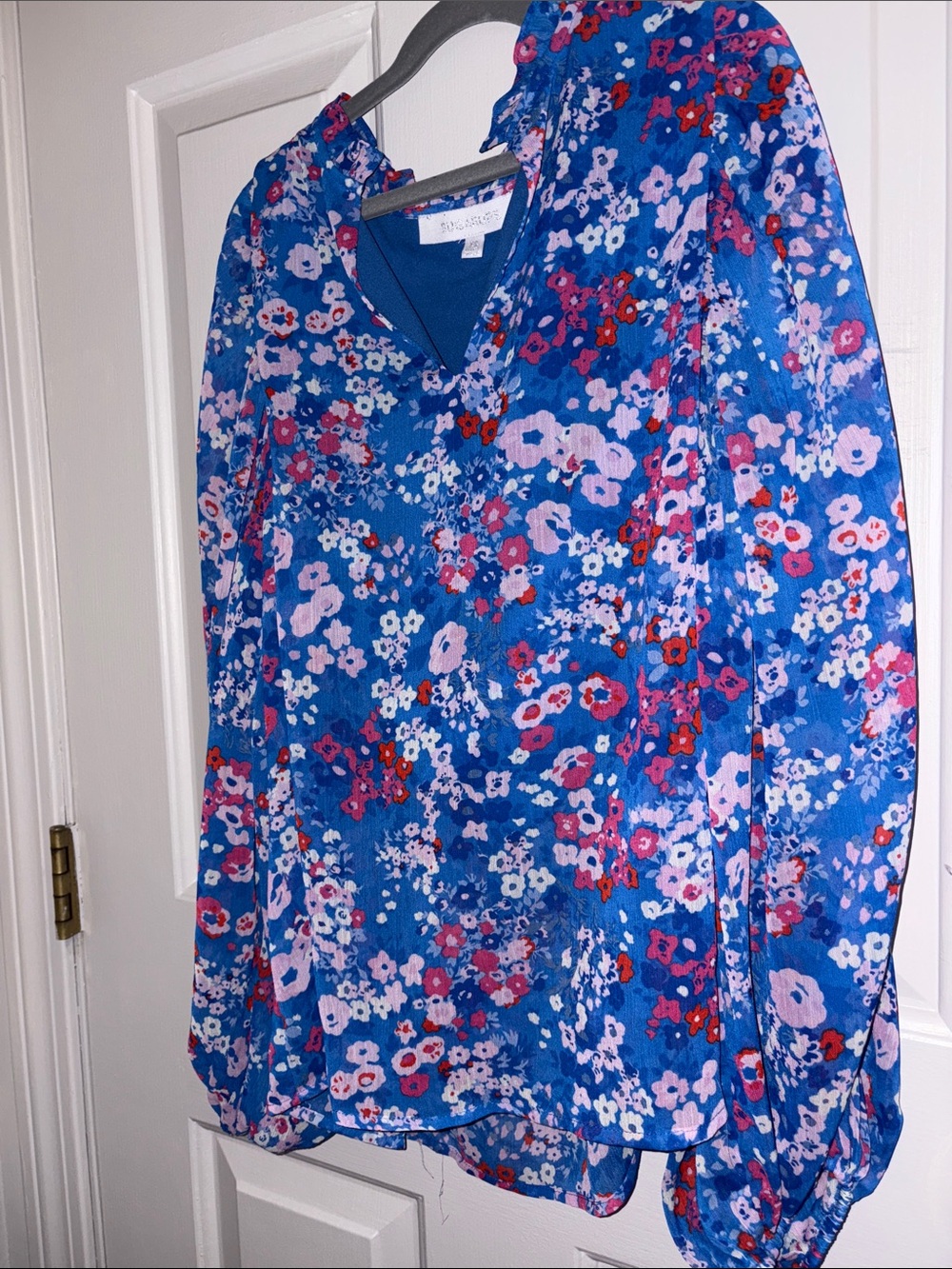 Sugarlips Blue Floral V-Neck Long Sleeve Blouse